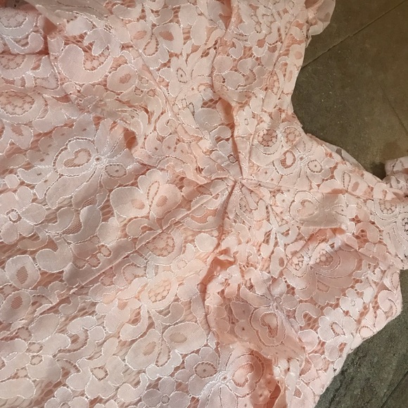 Blush lace romper - Picture 3 of 7